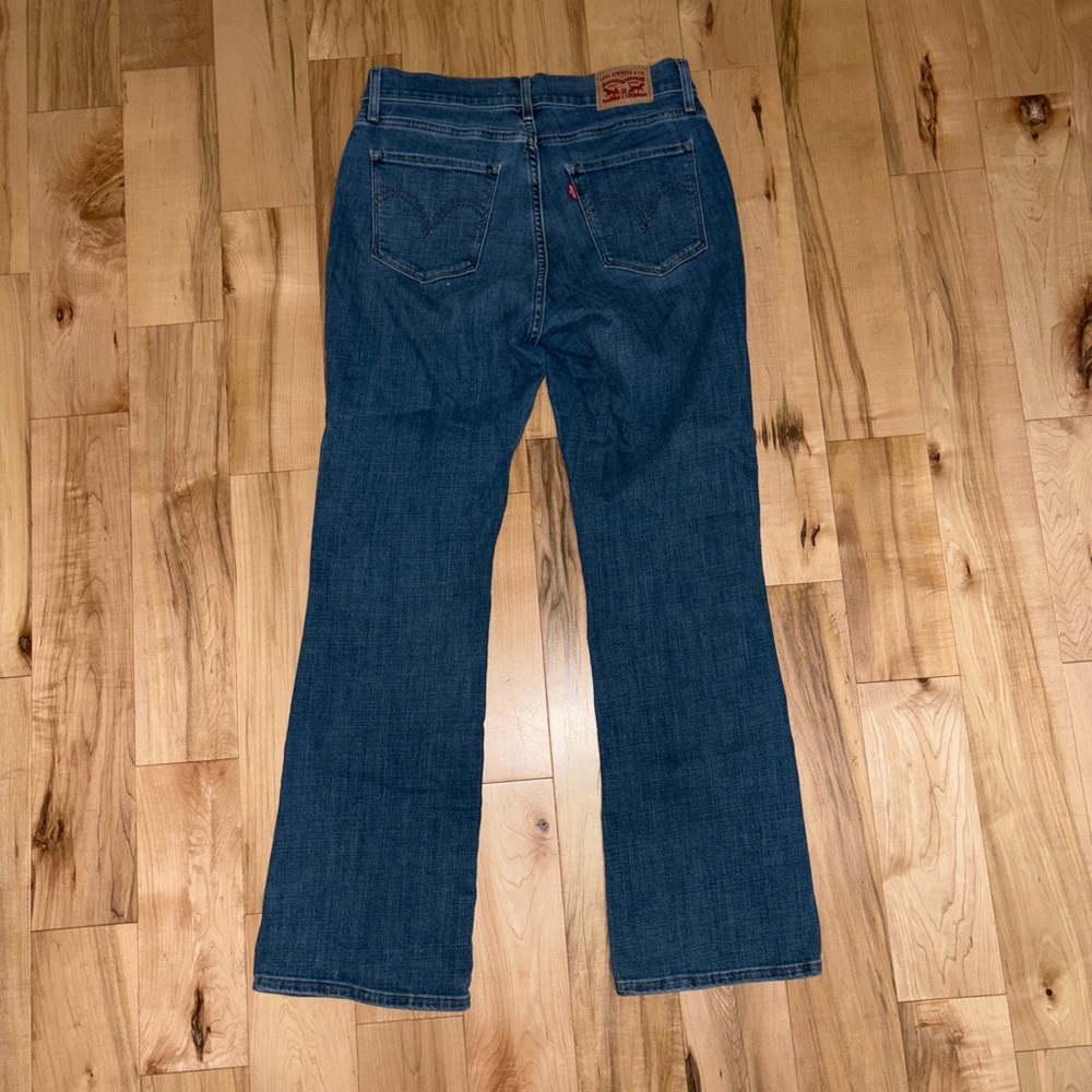 Jeans - Picture 2 of 3